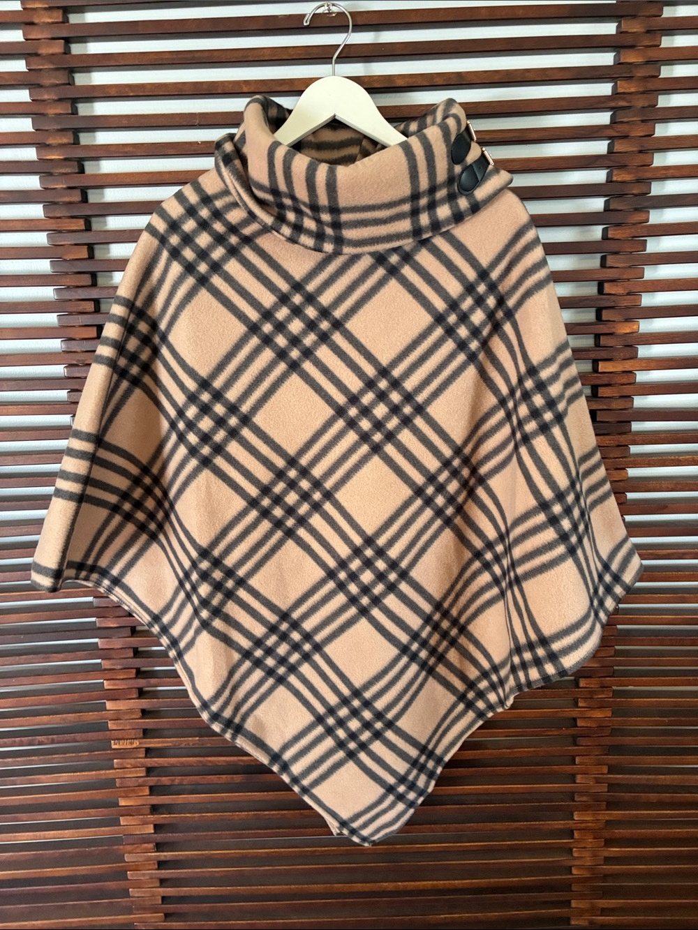 🎉NEW LISTING!🎉Le Moda Beige and Black Plaid Funnel Neck Poncho